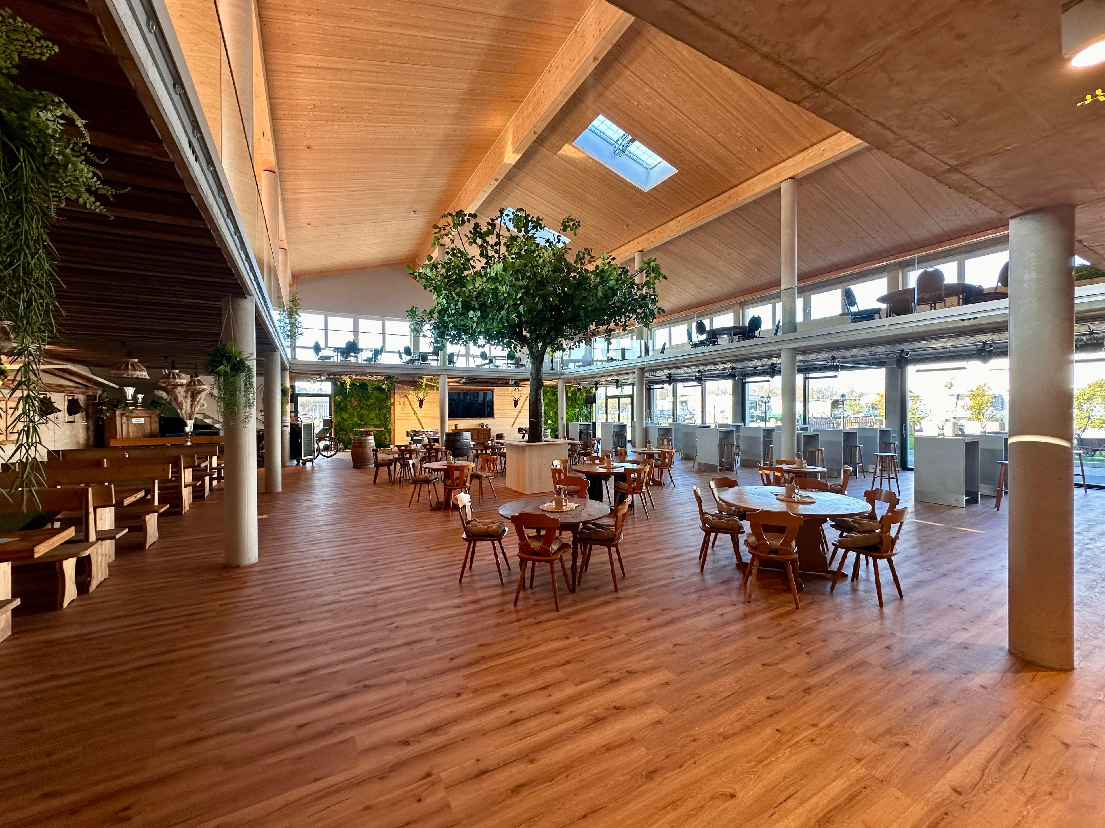 Hauptebene der Eventhalle im Ludwig Center in Karlsruhe